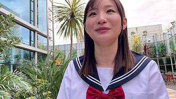 ハメ撮り　現役吹奏楽部18才とおじさんがセックス。おっさんちんぽをフェラチオするとまんこがビチョ濡れ。黒髪清楚系優等生JKの想定外すぎる絶頂SEX！！ 